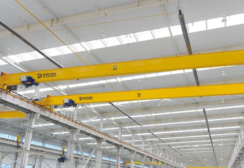 Overhead Crane di Gedung Pabrik Lama